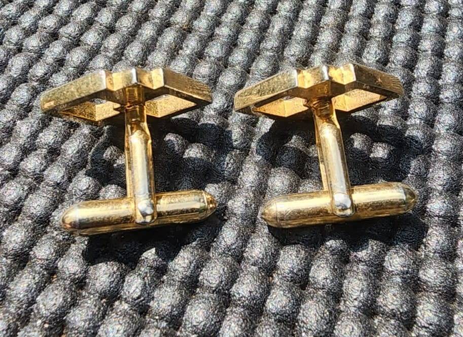 Boutons De Manchette Vintage Plaqués Or - Motif Notes De Musique - Occasion Propre